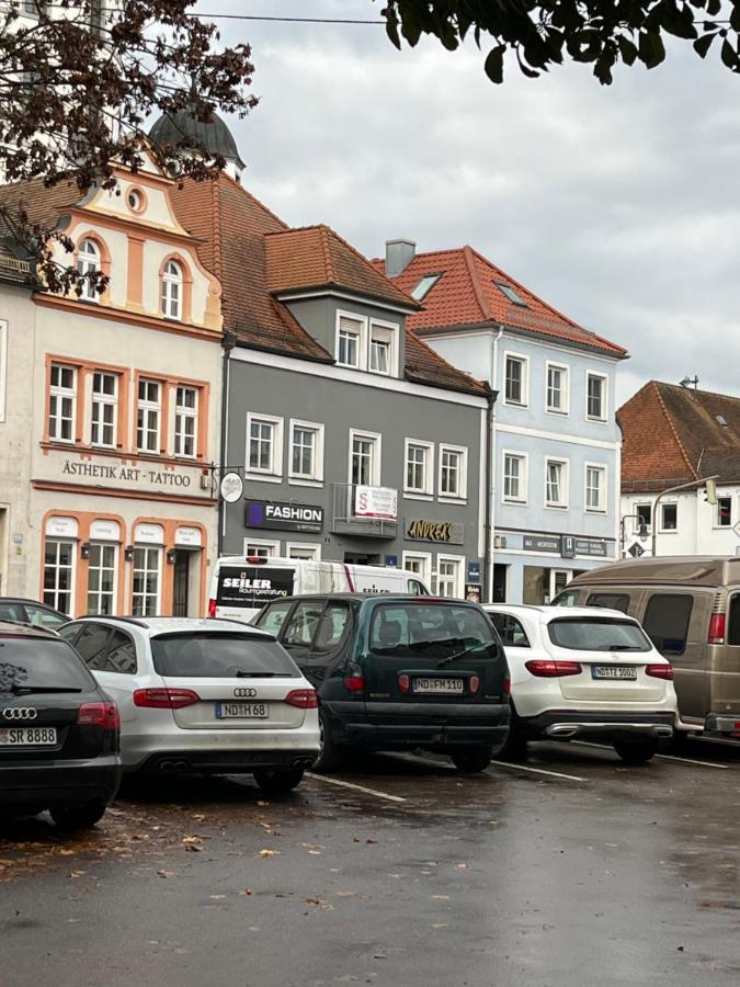 Apartamento Zum Vermieten Direkt An Der Donau Und Am Schloss
